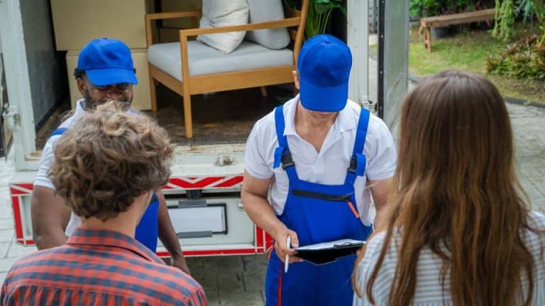 How to Use a Junk Removal Service